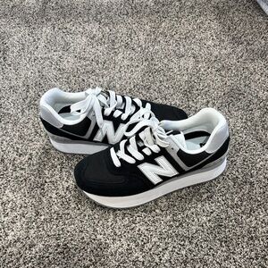 New Balance Women’s shoes